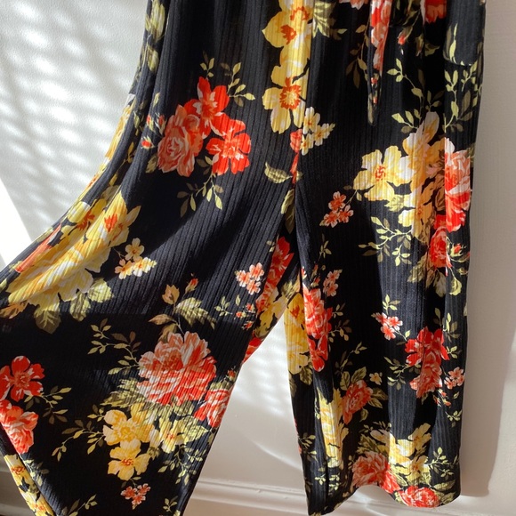 Floral Jumpsuit - Picture 2 of 3